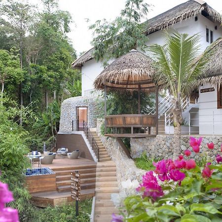 Hotel Santosa Detox Retreat Phuket Exterior foto